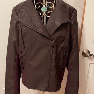 Fun light weight cropped jacket. Pleather & fabric